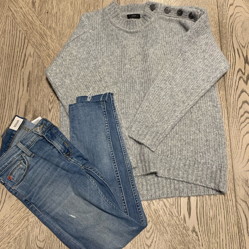 NEW- Jcrew sweater- size xs